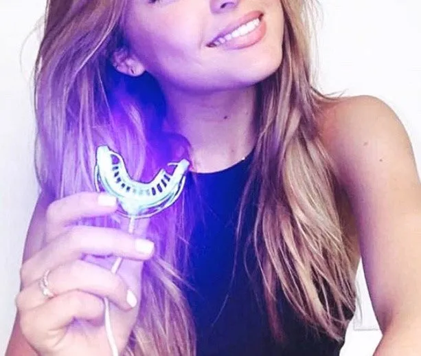 TEETH WHITENING LED AT HOME KIT